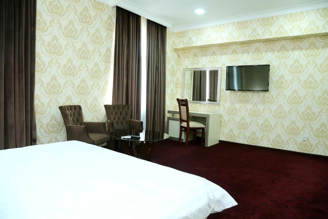 Hotel Grand Capital Tasjkent Buitenkant foto