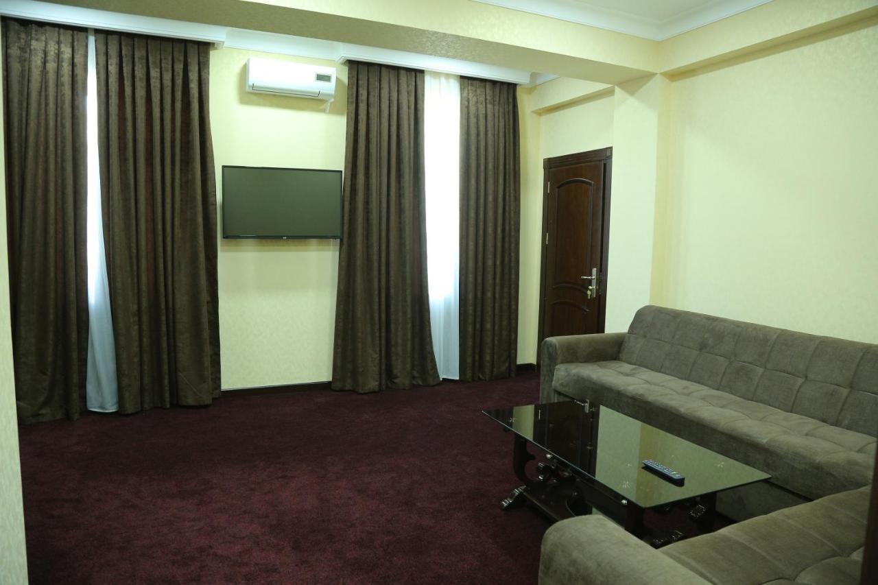 Hotel Grand Capital Tasjkent Buitenkant foto